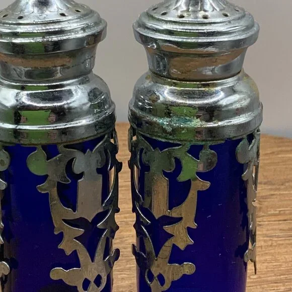 Coblat Blue Glass Vintage Japan Silver Plated Salt and Pepper Shakers - Picture 10 of 10